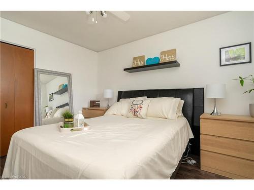 55 Ramblewood Way, Kitchener, ON - Indoor Photo Showing Bedroom