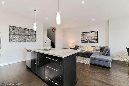 15-35 Midhurst Heights, Hamilton, ON - Indoor