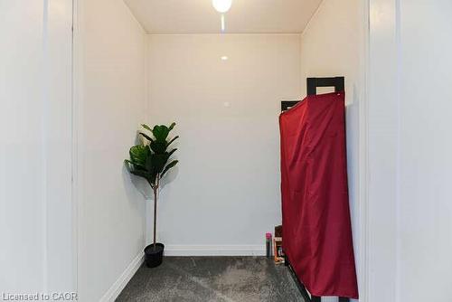 15-35 Midhurst Heights, Hamilton, ON - Indoor Photo Showing Other Room