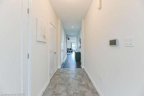 15-35 Midhurst Heights, Hamilton, ON - Indoor Photo Showing Other Room