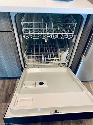 1310-2093 Fairview Street, Burlington, ON - Indoor