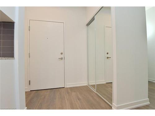 4040 Upper Middle Road, Burlington, ON - Indoor Photo Showing Other Room