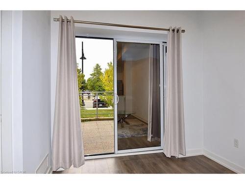 4040 Upper Middle Road, Burlington, ON - Indoor Photo Showing Other Room