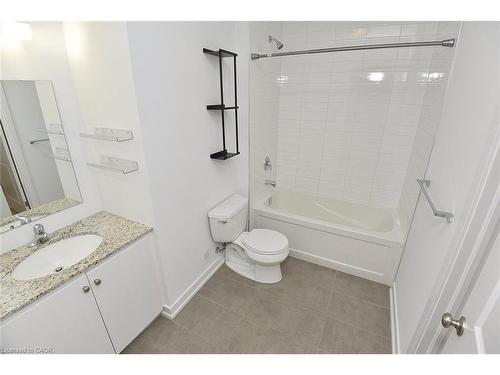 4040 Upper Middle Road, Burlington, ON - Indoor Photo Showing Bathroom