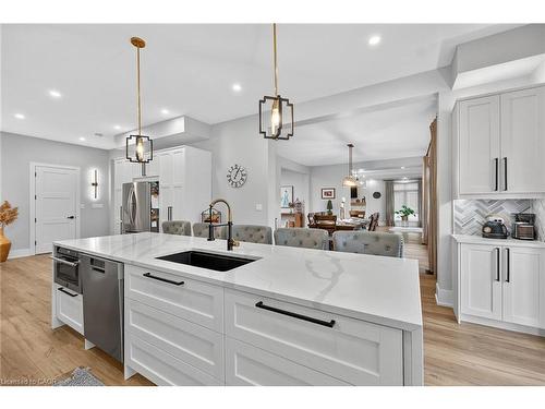 397 Caithness Street E, Caledonia, ON - Indoor Photo Showing Kitchen With Upgraded Kitchen