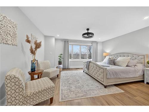 397 Caithness Street E, Caledonia, ON - Indoor Photo Showing Bedroom