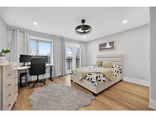 397 Caithness Street E, Caledonia, ON - Indoor Photo Showing Bedroom
