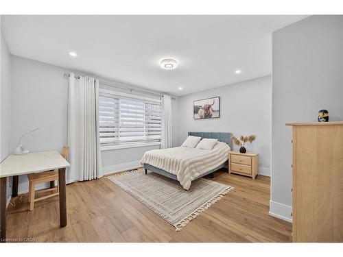 397 Caithness Street E, Caledonia, ON - Indoor Photo Showing Bedroom