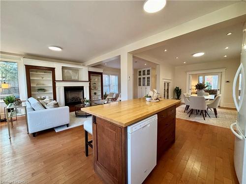 34 Menno Street, Waterloo, ON - Indoor Photo Showing Living Room With Fireplace