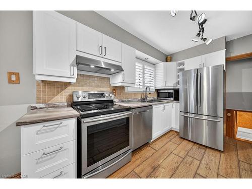 117 Sunrise Drive, Hamilton, ON - Indoor Photo Showing Kitchen With Stainless Steel Kitchen