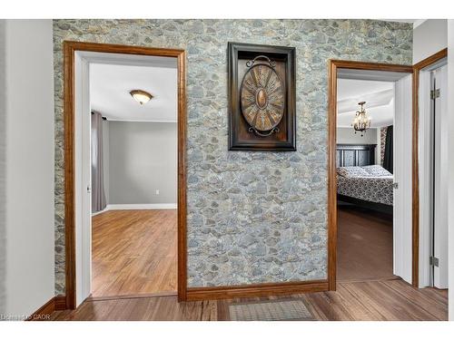 117 Sunrise Drive, Hamilton, ON - Indoor Photo Showing Other Room