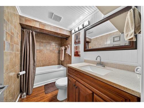 117 Sunrise Drive, Hamilton, ON - Indoor Photo Showing Bathroom