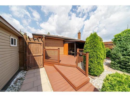 117 Sunrise Drive, Hamilton, ON - Outdoor With Deck Patio Veranda With Exterior