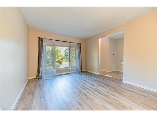 100 North Park Street, Brantford, ON - Indoor Photo Showing Other Room