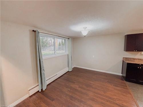 1-26 Woodfern Court, Kitchener, ON - Indoor