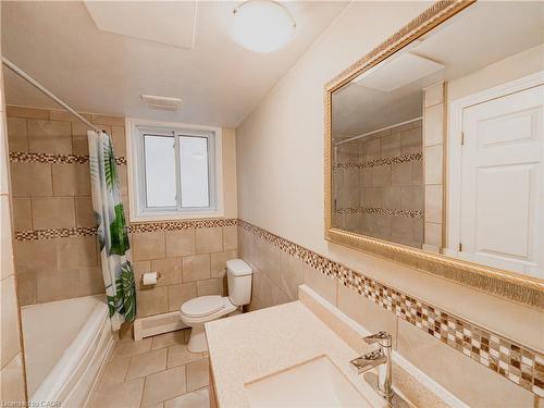 1-26 Woodfern Court, Kitchener, ON - Indoor Photo Showing Bathroom