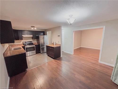 1-26 Woodfern Court, Kitchener, ON - Indoor Photo Showing Kitchen With Double Sink
