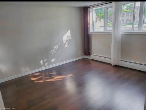 1-26 Woodfern Court, Kitchener, ON - Indoor Photo Showing Other Room