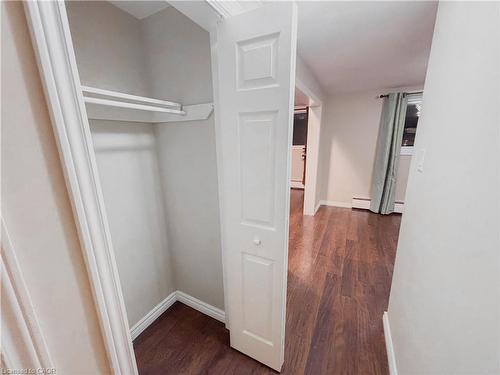 1-26 Woodfern Court, Kitchener, ON - Indoor