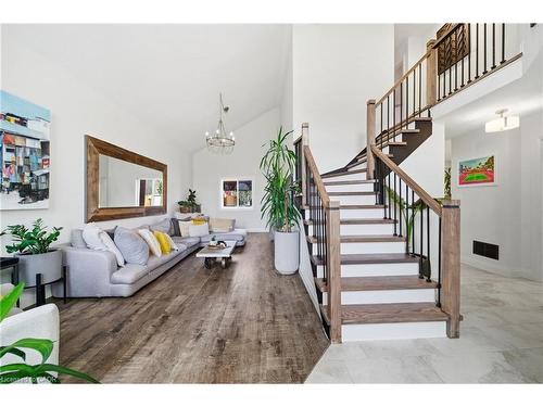 136 Braemar Avenue, Caledonia, ON - Indoor Photo Showing Other Room