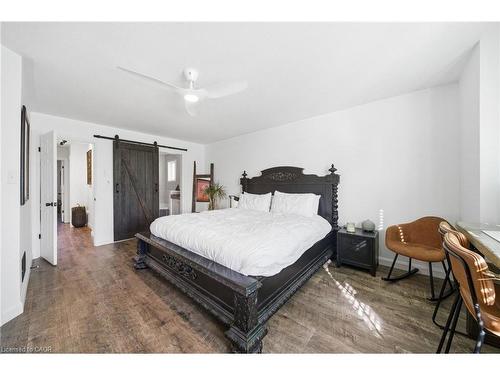 136 Braemar Avenue, Caledonia, ON - Indoor Photo Showing Bedroom