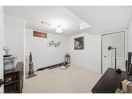 136 Braemar Avenue, Caledonia, ON - Indoor Photo Showing Other Room