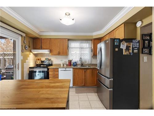 1486 Reynolds Avenue, Burlington, ON - Indoor Photo Showing Kitchen