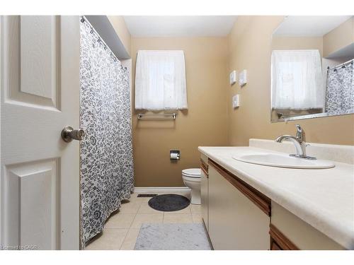 1486 Reynolds Avenue, Burlington, ON - Indoor Photo Showing Bathroom
