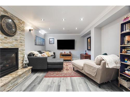 1486 Reynolds Avenue, Burlington, ON - Indoor Photo Showing Living Room With Fireplace