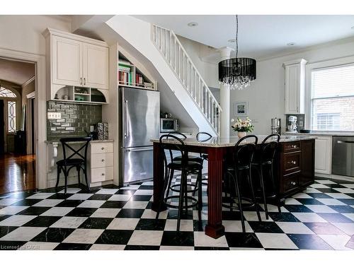 3 Turner Avenue, Hamilton, ON - Indoor