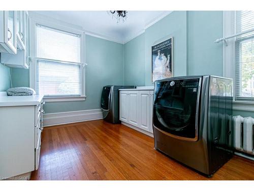3 Turner Avenue, Hamilton, ON - Indoor Photo Showing Laundry Room