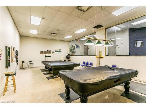 403-5080 Pinedale Avenue, Burlington, ON - Indoor Photo Showing Other Room