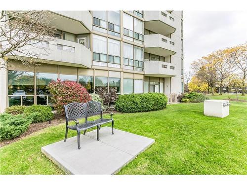 403-5080 Pinedale Avenue, Burlington, ON - Outdoor With Balcony