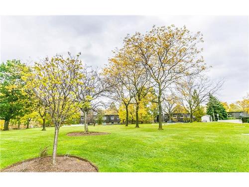 403-5080 Pinedale Avenue, Burlington, ON - Outdoor