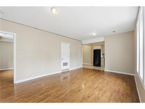4-120 Sherman Avenue S, Hamilton, ON - Indoor Photo Showing Other Room