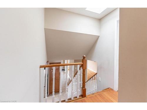 162 Solomon Crescent, Hamilton, ON - Indoor Photo Showing Other Room