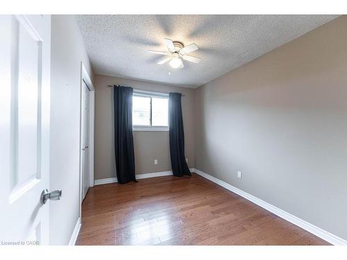 162 Solomon Crescent, Hamilton, ON - Indoor Photo Showing Other Room
