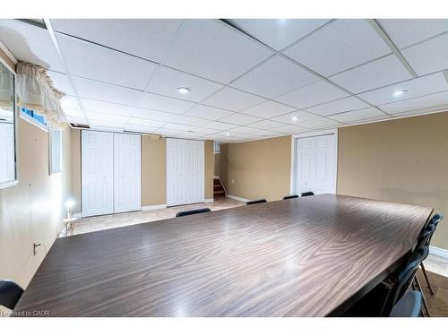 162 Solomon Crescent, Hamilton, ON - Indoor Photo Showing Other Room