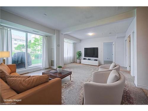 104-8 Harris Street, Cambridge, ON - Indoor Photo Showing Living Room