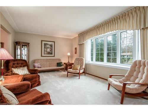 155 Shuh Avenue, Kitchener, ON - Indoor Photo Showing Living Room