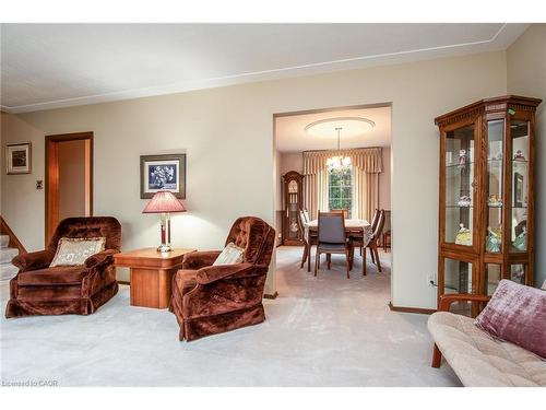 155 Shuh Avenue, Kitchener, ON - Indoor Photo Showing Living Room
