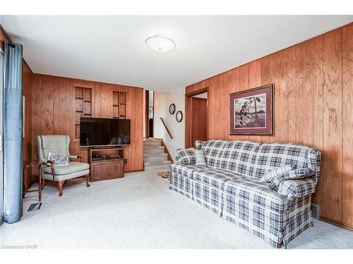 155 Shuh Avenue, Kitchener, ON - Indoor Photo Showing Living Room