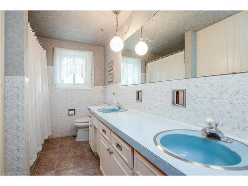 155 Shuh Avenue, Kitchener, ON - Indoor Photo Showing Bathroom