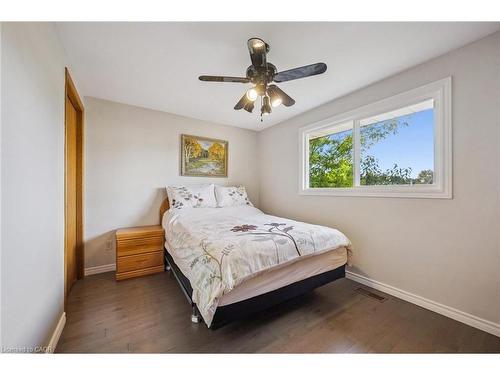 117 Partridge Place, Waterloo, ON - Indoor Photo Showing Bedroom