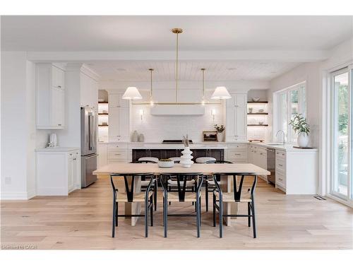 684 Peele Boulevard, Burlington, ON - Indoor Photo Showing Other Room