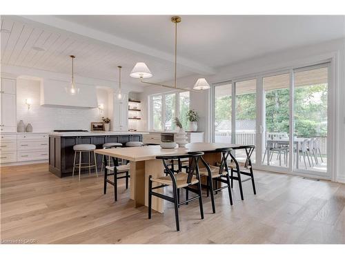 684 Peele Boulevard, Burlington, ON - Indoor Photo Showing Dining Room
