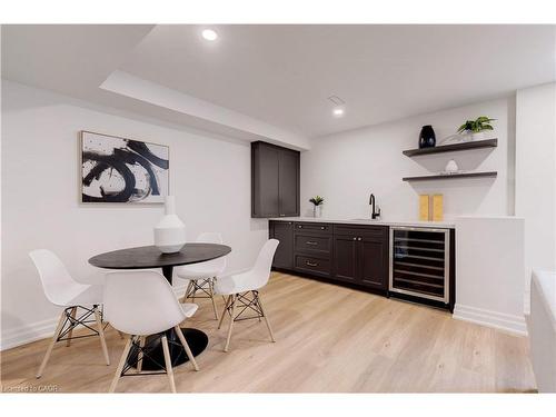 684 Peele Boulevard, Burlington, ON - Indoor Photo Showing Dining Room