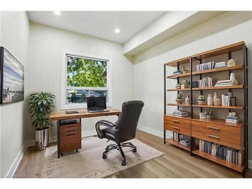 9 Alice Street, Hamilton, ON - Indoor Photo Showing Office