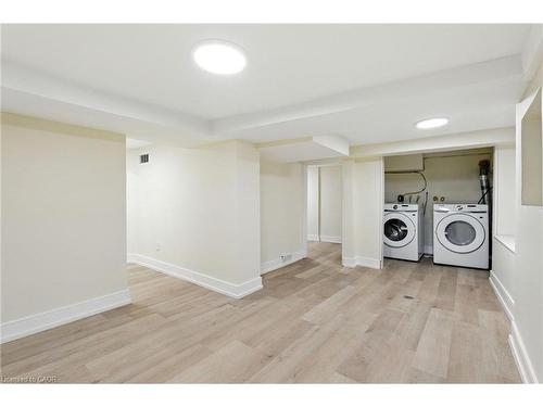 9 Alice Street, Hamilton, ON - Indoor Photo Showing Laundry Room