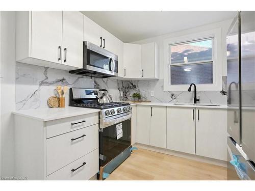 41 Cameron Avenue S, Hamilton, ON - Indoor Photo Showing Kitchen With Upgraded Kitchen